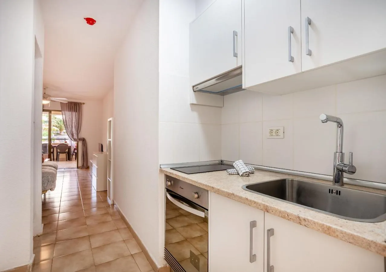 Castle Harbour Cozy Studio Heated Pool Los Cristianos Lovetenerife Arona  Apartment Arona (Tenerife)